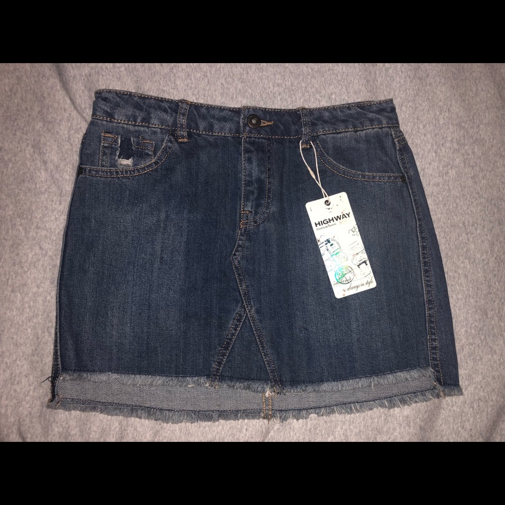 denim skirt